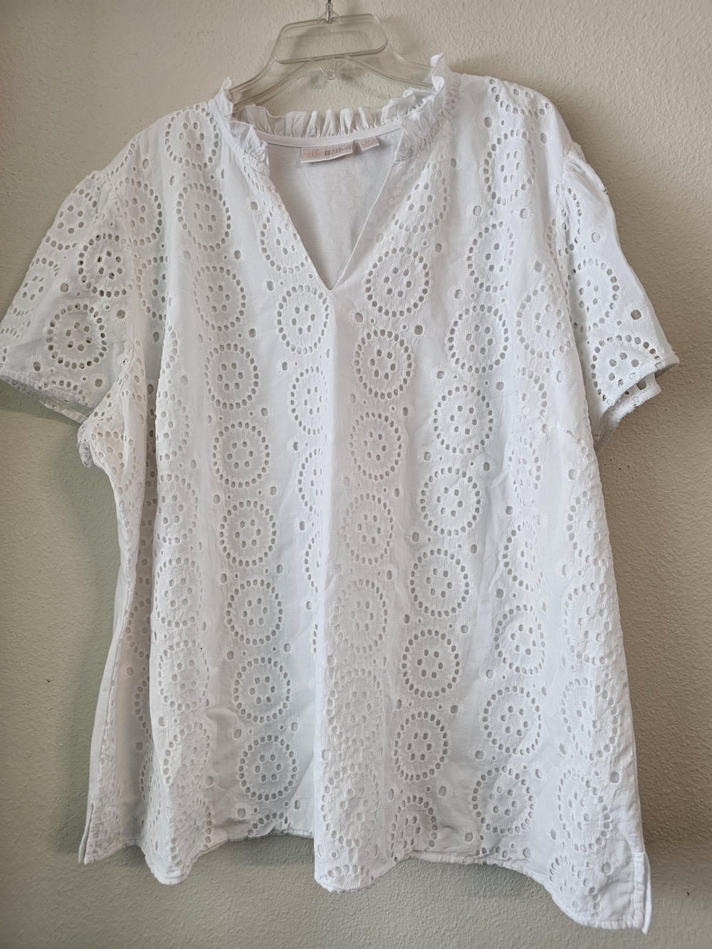 Belle by Kim Gravel White Eyelet V-Neck Short Sleeve Top